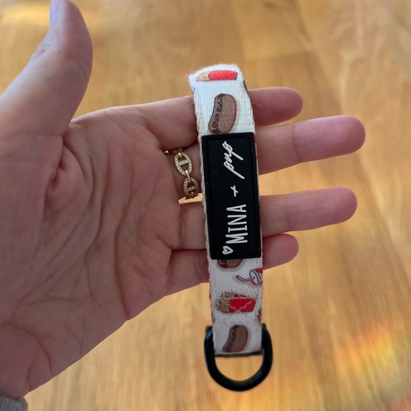 Cutest dog collar 🌭🥤🍔 - Picture 6 of 7